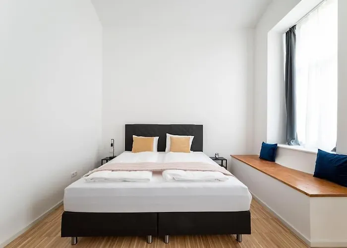 Family 2br Oasis Steps From By Hm Apartamento Viena