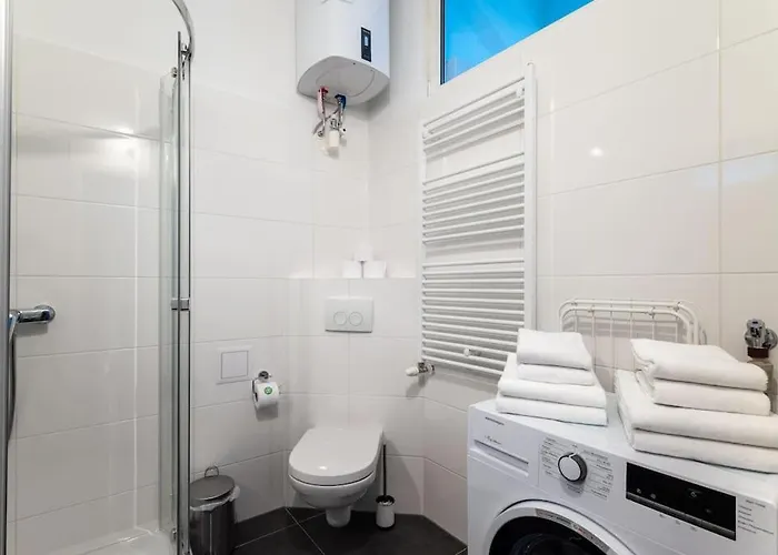 Family 2br Oasis Steps From By Hm Viena