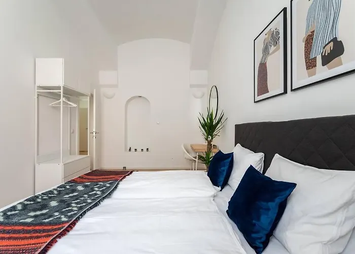 Family 2br Oasis Steps From By Hm Viena