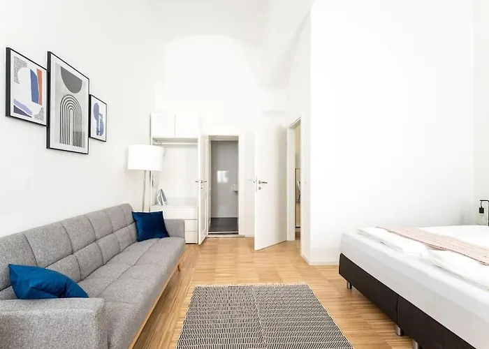 Family 2br Oasis Steps From By Hm * Viena